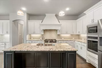 2521 Damsel Bella Boulevard, Lewisville, TX 75056 - Photo 9