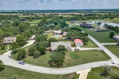 225 Pear Tree Lane, Collinsville, TX 76233 - Photo 17