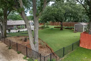 111 N Clearwater Dr, Highland Village, TX 75077 - Photo 3
