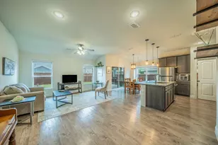 105 Arrowhead Dr, Sanger, TX 76266 - Photo 5