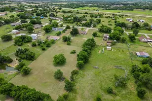 2102 Hill Top Cir, Weatherford, TX 76085 - Photo 37