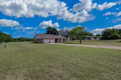 2102 Hill Top Circle, Weatherford, TX 76085 - Photo 7