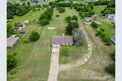 2102 Hill Top Circle, Weatherford, TX 76085 - Photo 33