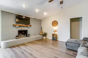 2102 Hill Top Cir, Weatherford, TX 76085 - Photo 11