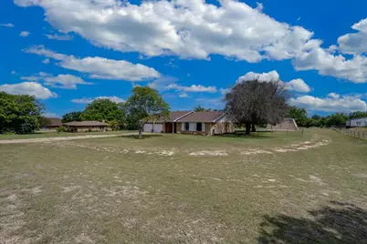 2102 Hill Top Circle, Weatherford, TX 76085 - Photo 9