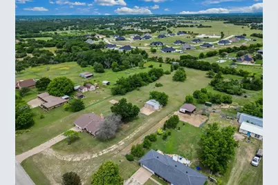2102 Hill Top Circle, Weatherford, TX 76085 - Photo 29