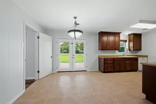 104 Kiowa Dr W, Lake Kiowa, TX 76240 - Photo 9
