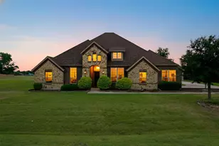 1111 Yukon Blvd, Waxahachie, TX 75167 - Photo 1