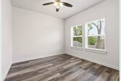 1221 W Johnson Street, Denison, TX 75020 - Photo 17