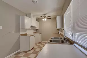 5709 Christie Ln, Garland, TX 75044 - Photo 7