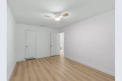 2039 Chestnut Road, Carrollton, TX 75007 - Photo 21