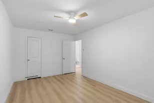 2039 Chestnut Rd, Carrollton, TX 75007 - Photo 21