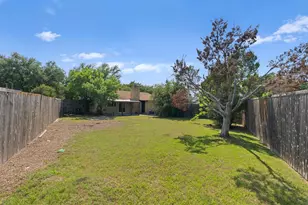 2039 Chestnut Rd, Carrollton, TX 75007 - Photo 27