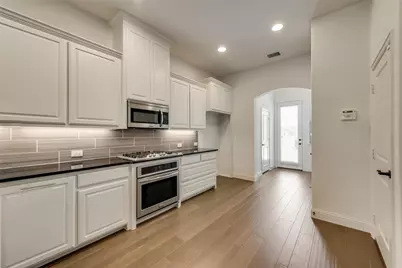 2401 Cort Drive #D, Carrollton, TX 75010 - Photo 7