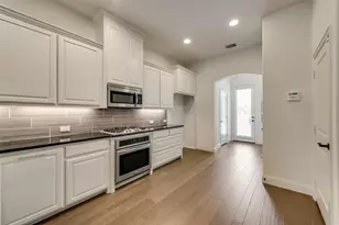 2401D Ct Dr, Carrollton, TX 75010 - Photo 7