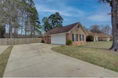 122 Corley Circle, Wake Village, TX 75501 - Photo 3