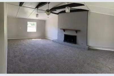 3221 Ridgeview Circle, Irving, TX 75062 - Photo 5