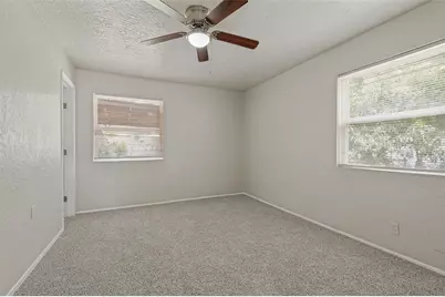 3221 Ridgeview Circle, Irving, TX 75062 - Photo 9
