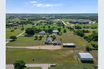 289 County Road 4655, Rhome, TX 76078 - Photo 33