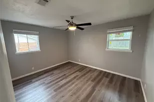 415 W Highland Dr, Whitewright, TX 75491 - Photo 27