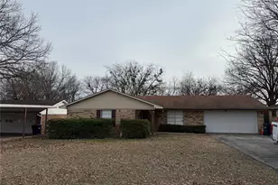 415 W Highland Dr, Whitewright, TX 75491 - Photo 1