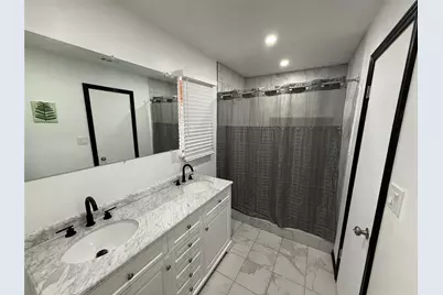 415 W Highland Drive, Whitewright, TX 75491 - Photo 9