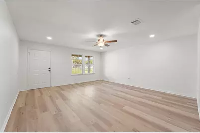 4920 S Peachtree Road, Balch Springs, TX 75180 - Photo 3