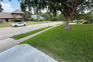 2918 Apple Valley Dr, Garland, TX 75043 - Photo 25