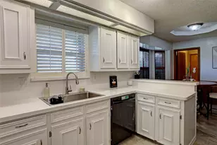 2918 Apple Valley Dr, Garland, TX 75043 - Photo 3