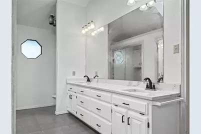2730 Big Oaks Drive, Garland, TX 75044 - Photo 11