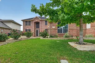 205 Lake Village Dr, McKinney, TX 75071 - Photo 3