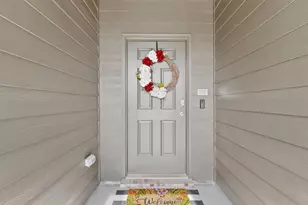645 Pawprint Holw, Godley, TX 76044 - Photo 5