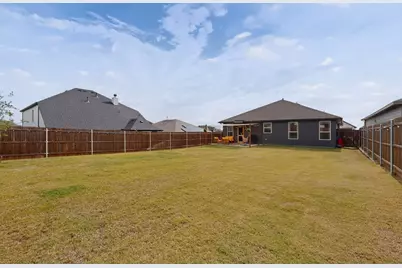 645 Pawprint Hollow, Godley, TX 76044 - Photo 37