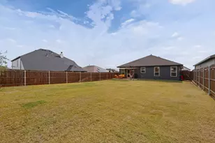 645 Pawprint Holw, Godley, TX 76044 - Photo 37