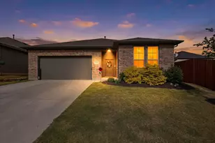 645 Pawprint Holw, Godley, TX 76044 - Photo 1