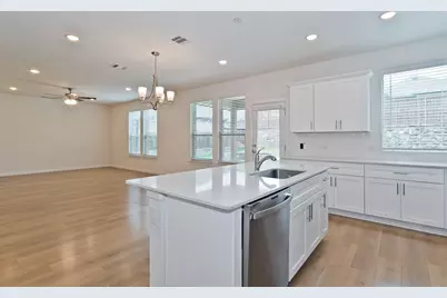 4742 Crestwood Drive, Haltom City, TX 76137 - Photo 15