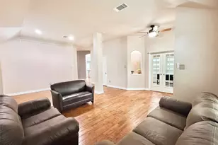 10123 Andre Dr, Irving, TX 75063 - Photo 7
