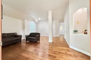 10123 Andre Dr, Irving, TX 75063 - Photo 5
