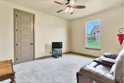 217 Maverick Court, Granbury, TX 76049 - Photo 23