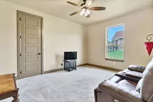 217 Maverick Ct, Granbury, TX 76049 - Photo 23