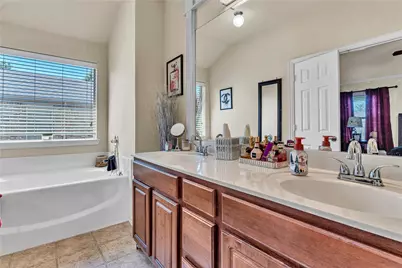5035 Barcelona Trail, Grand Prairie, TX 75052 - Photo 17