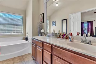 5035 Barcelona Trl, Grand Prairie, TX 75052 - Photo 17