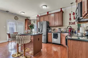5035 Barcelona Trl, Grand Prairie, TX 75052 - Photo 7