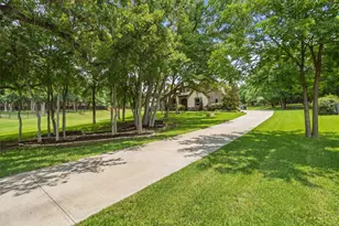 10512 Estancia Ct, Fort Worth, TX 76108 - Photo 3