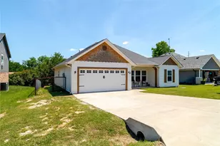 2703 San Gabriel Dr, Granbury, TX 76048 - Photo 3