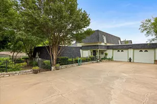 5007 Comanche Dr, De Cordova, TX 76049 - Photo 5