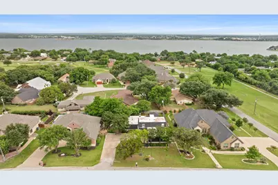 5007 Comanche Drive, Granbury, TX 76049 - Photo 39