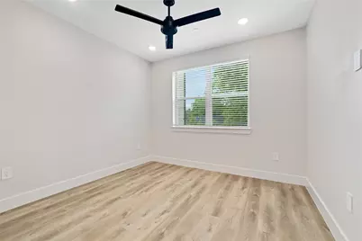 408 Foch Street #203, Fort Worth, TX 76107 - Photo 5