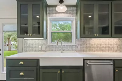 425 White Hall Road, Woodway, TX 76712 - Photo 15