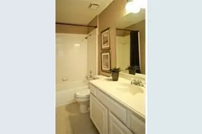 907 Canal, Irving, TX 75063 - Photo 7